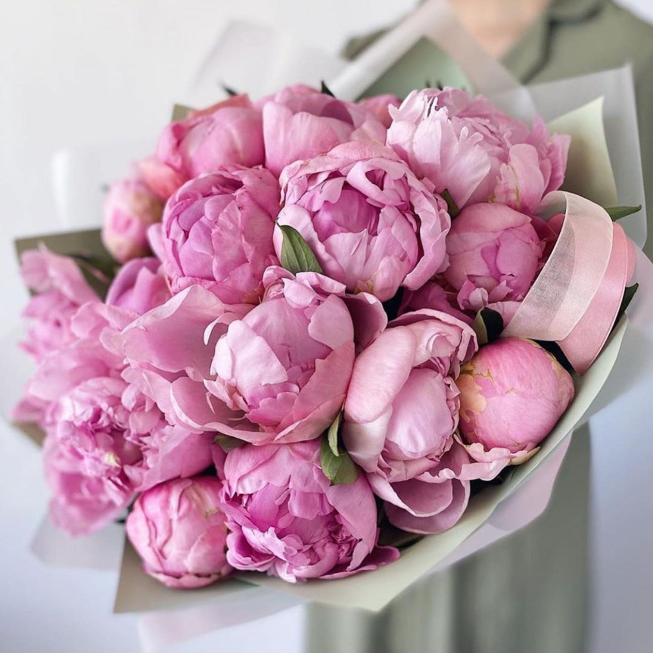 Mono Bouquet “Peonies”