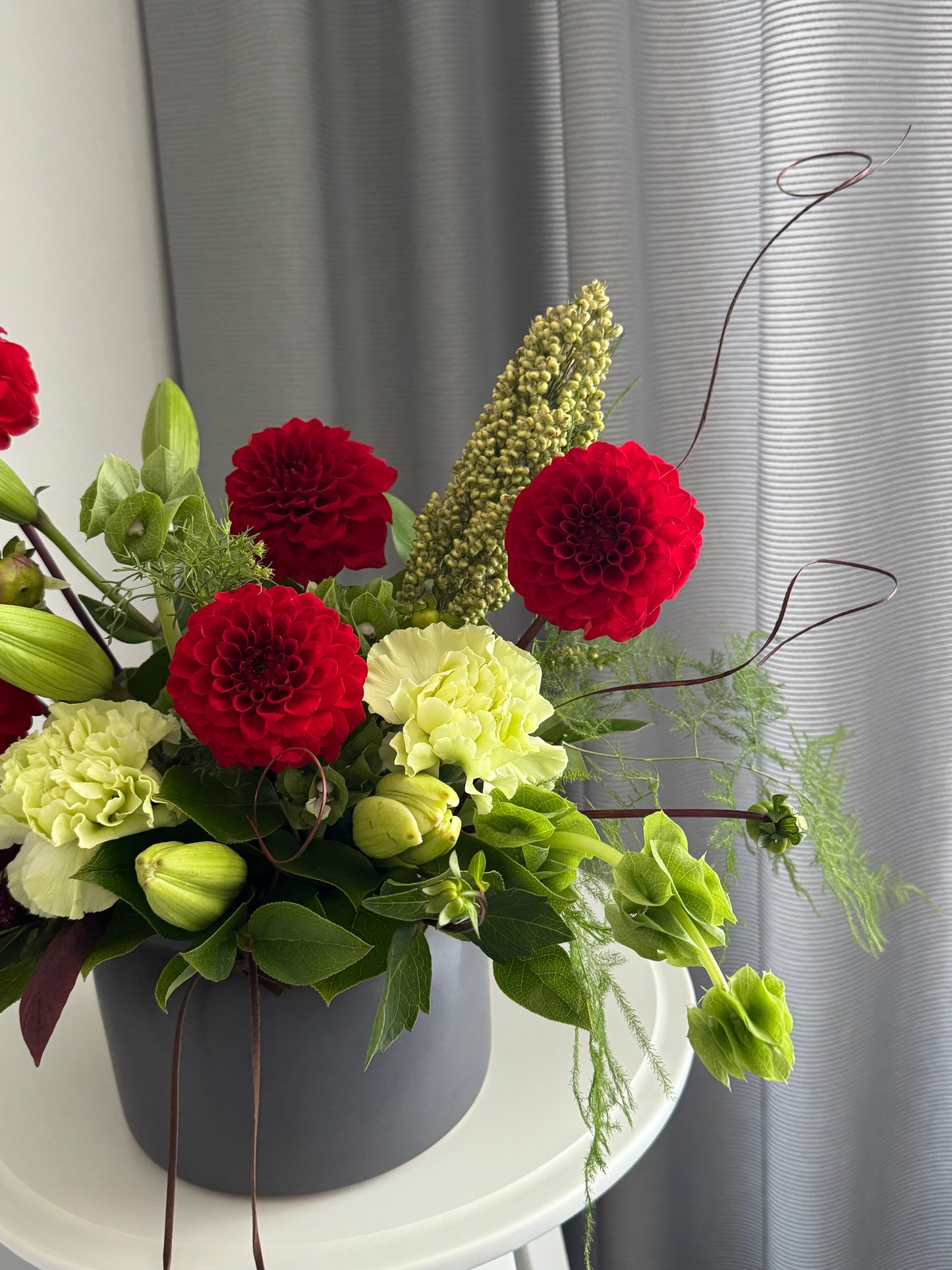 Flowers in a pot “Red & Green”