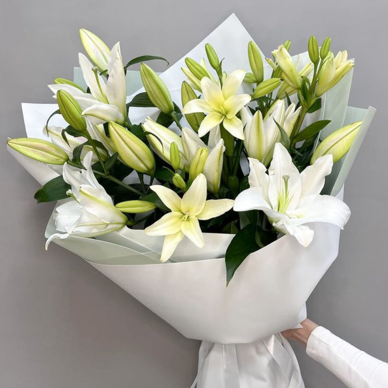 Mono Bouquet “Lilies”
