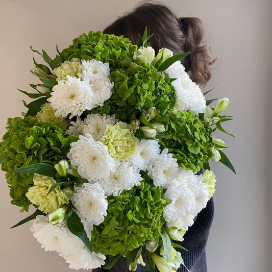 Mixed flower bouquet “Pure Freshness”