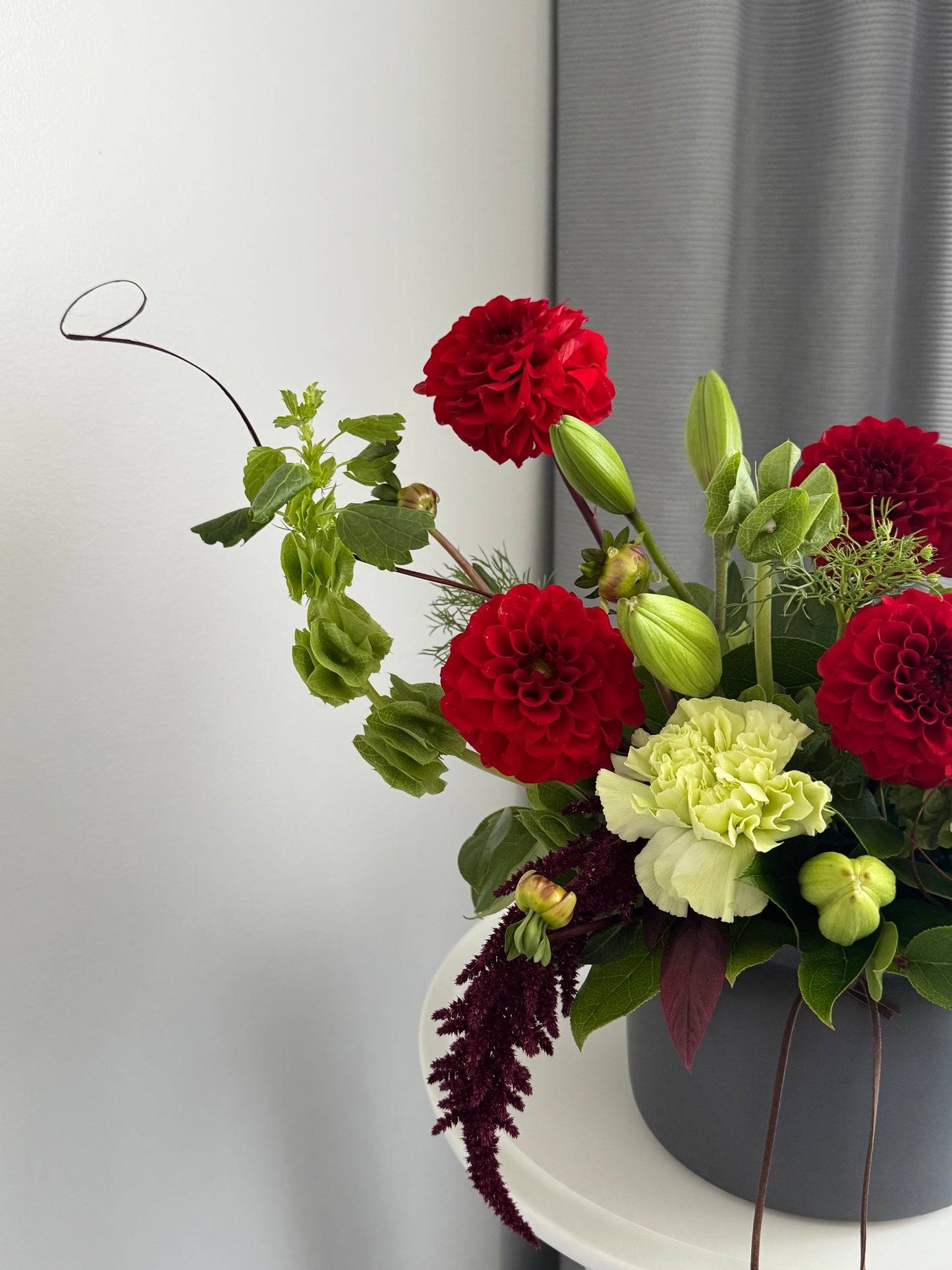 Flowers in a pot “Red & Green”