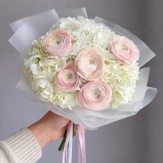 Mixed flower bouquet “Pink Ranunculus”